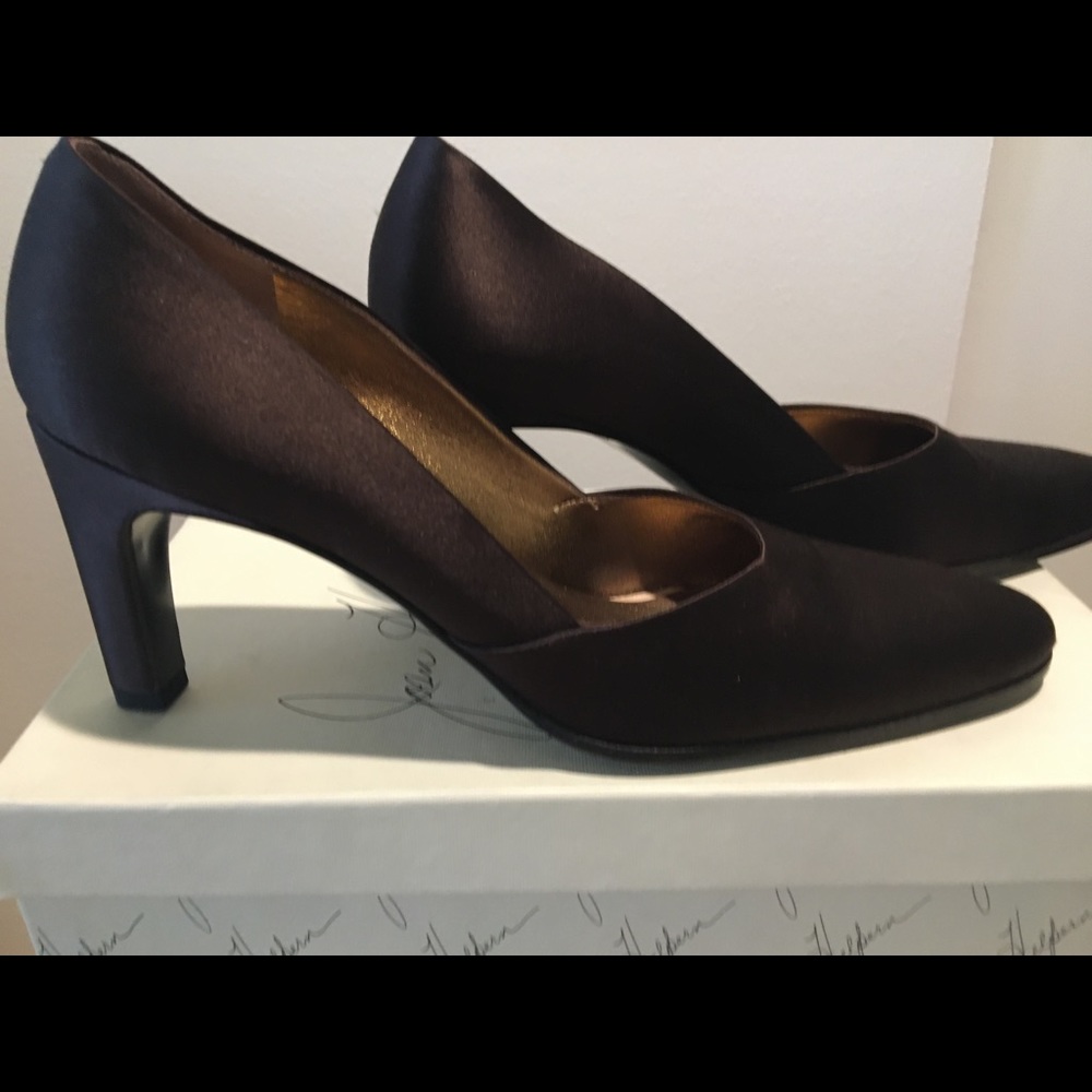 Joan Helpern Signature pumps